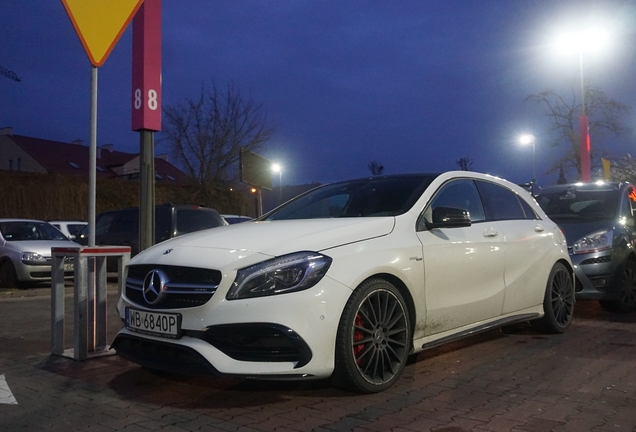 Mercedes-AMG A 45 W176 2015