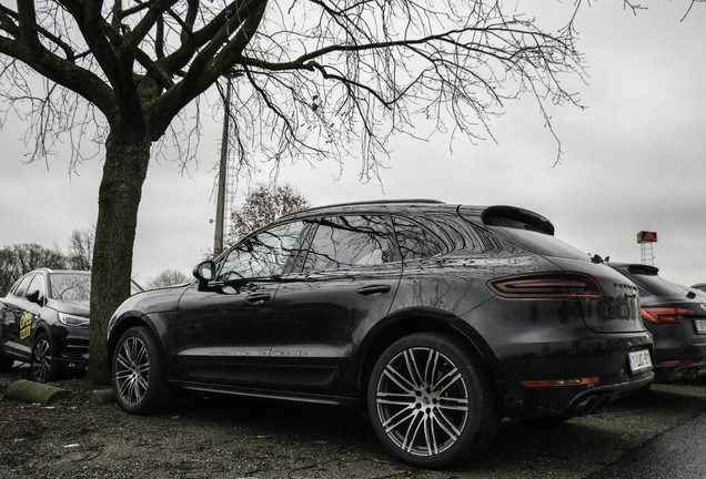 Porsche 95B Macan GTS