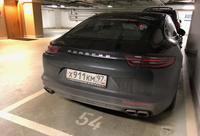 Porsche 971 Panamera Turbo