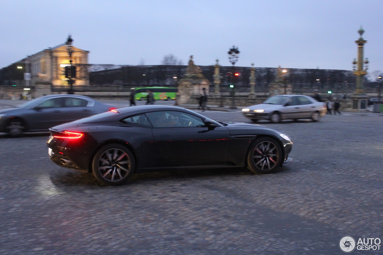 Aston Martin DB11 V8