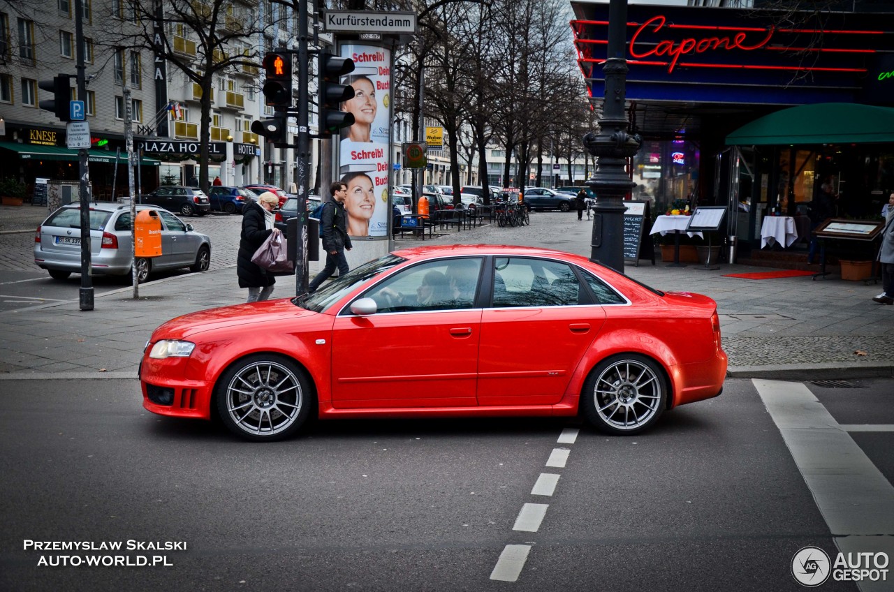 Audi RS4 Sedan