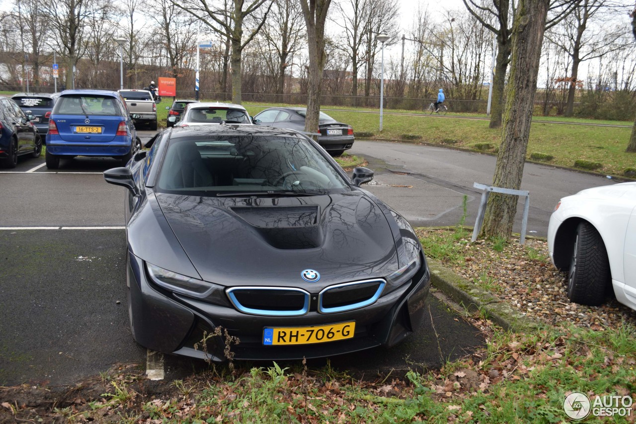 BMW i8