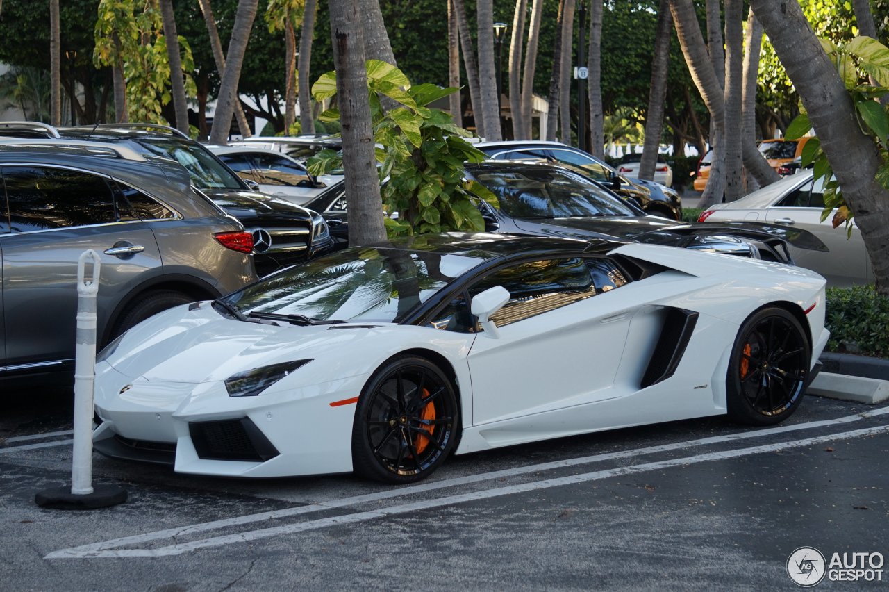 Lamborghini Aventador LP700-4 Roadster