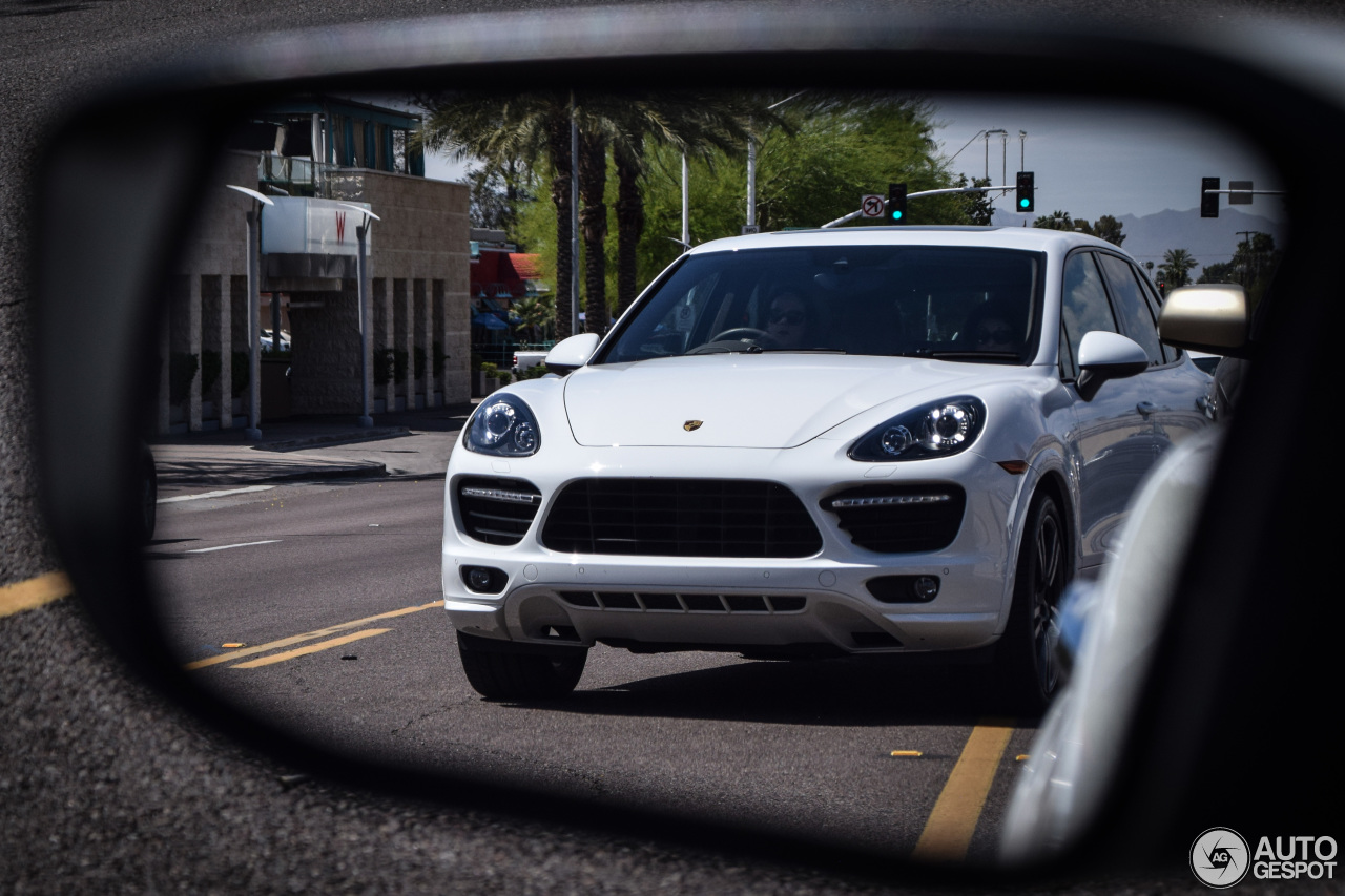 Porsche 958 Cayenne GTS