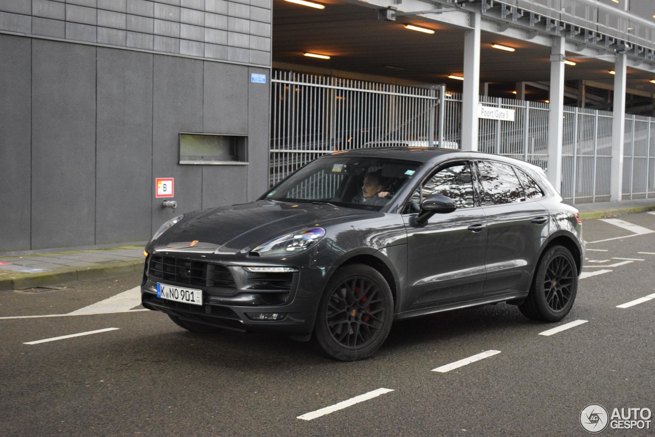 Porsche 95B Macan GTS