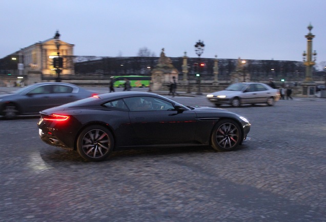 Aston Martin DB11 V8