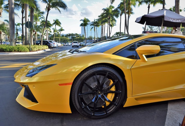 Lamborghini Aventador LP700-4