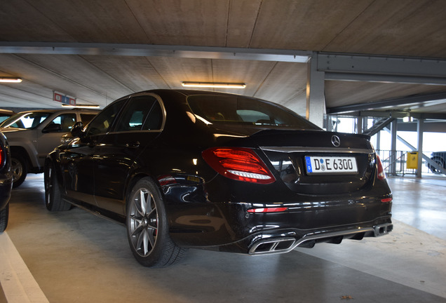 Mercedes-AMG E 63 S W213