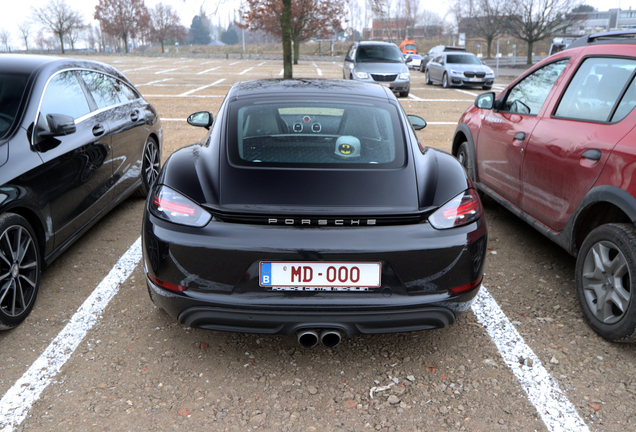 Porsche 718 Cayman S