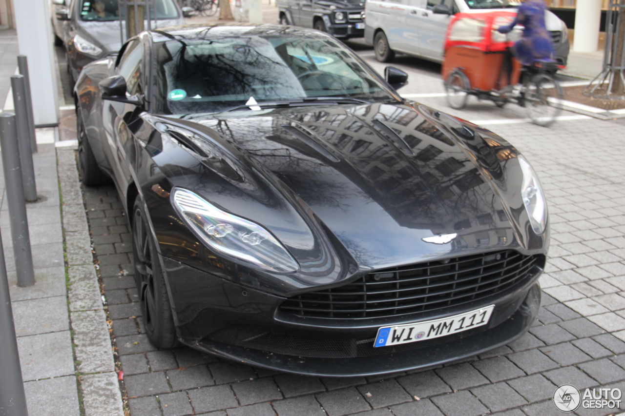 Aston Martin DB11