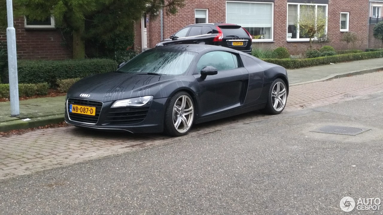 Audi R8