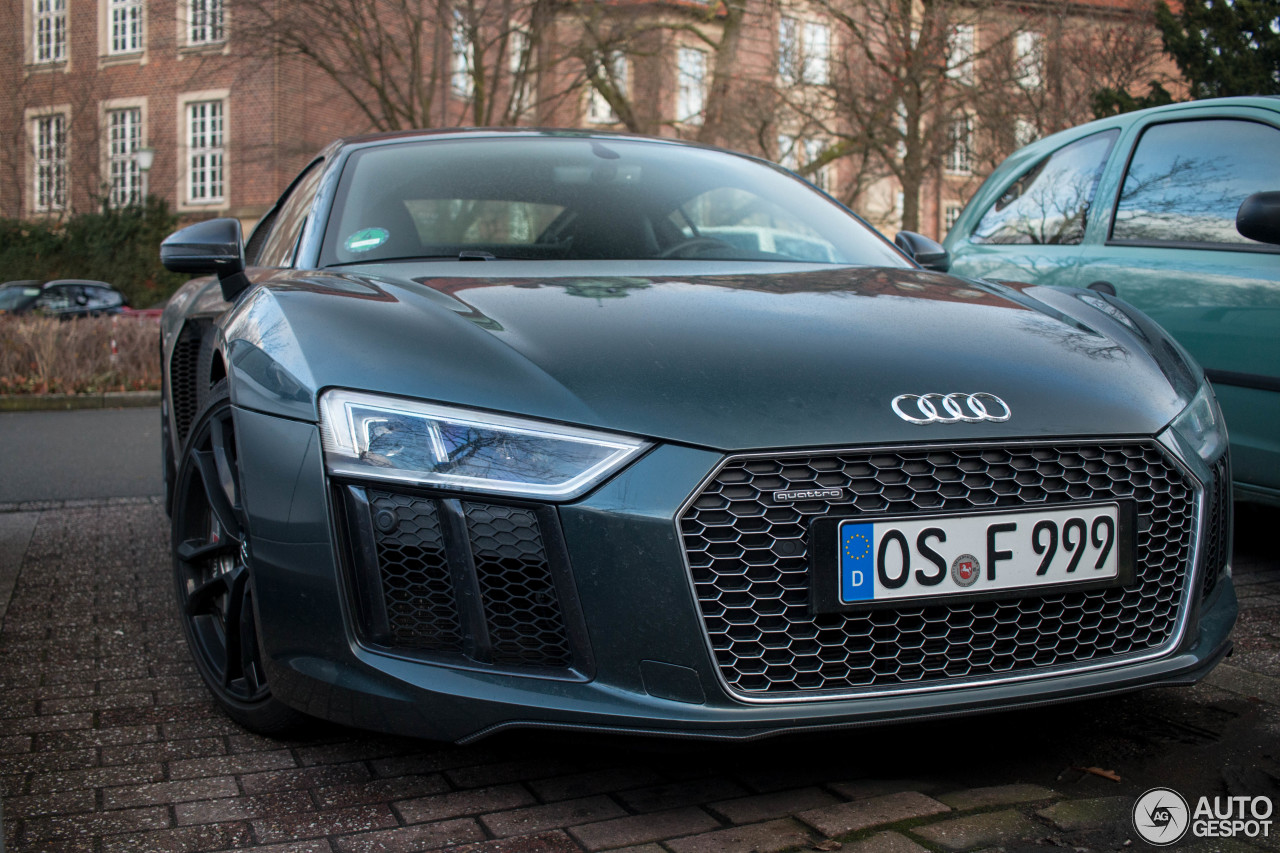 Audi R8 V10 Plus 2015