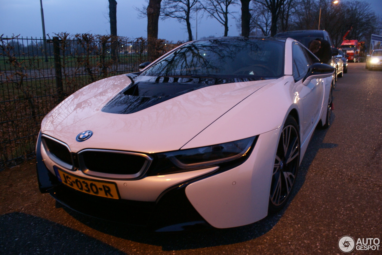 BMW i8