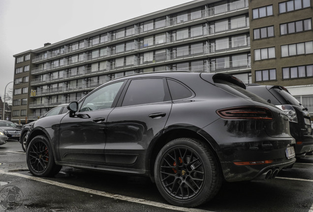 Porsche 95B Macan GTS