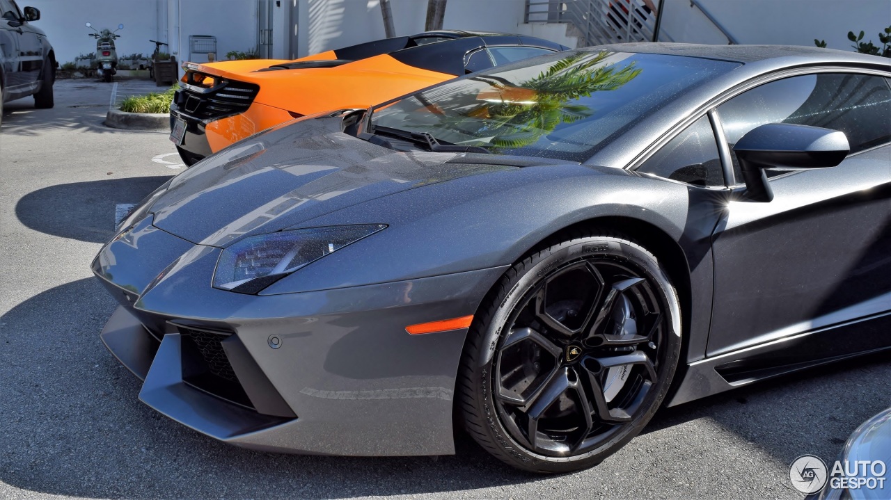 Lamborghini Aventador LP700-4