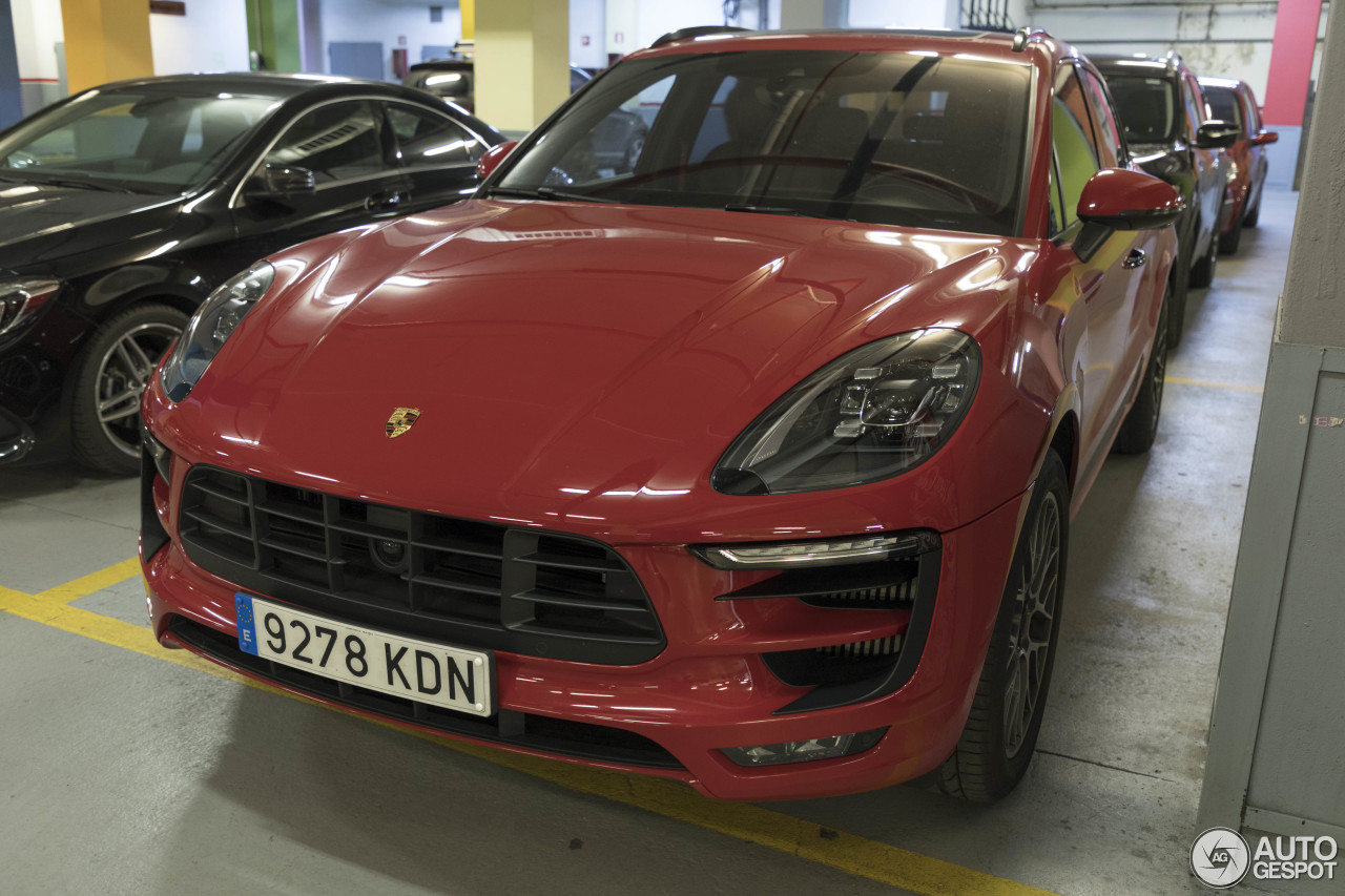 Porsche 95B Macan GTS