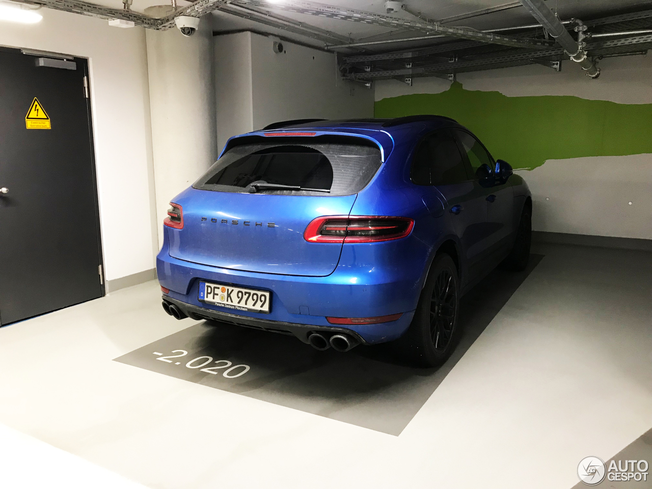 Porsche 95B Macan GTS