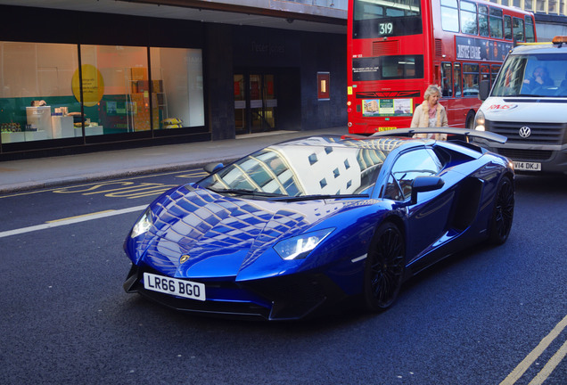 Lamborghini Aventador LP750-4 SuperVeloce Roadster