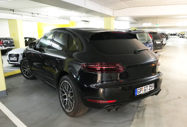 Porsche 95B Macan GTS