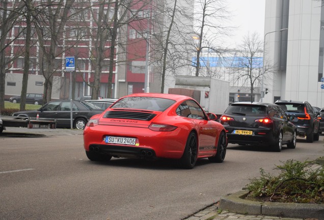 Porsche 997 Carrera 4 GTS