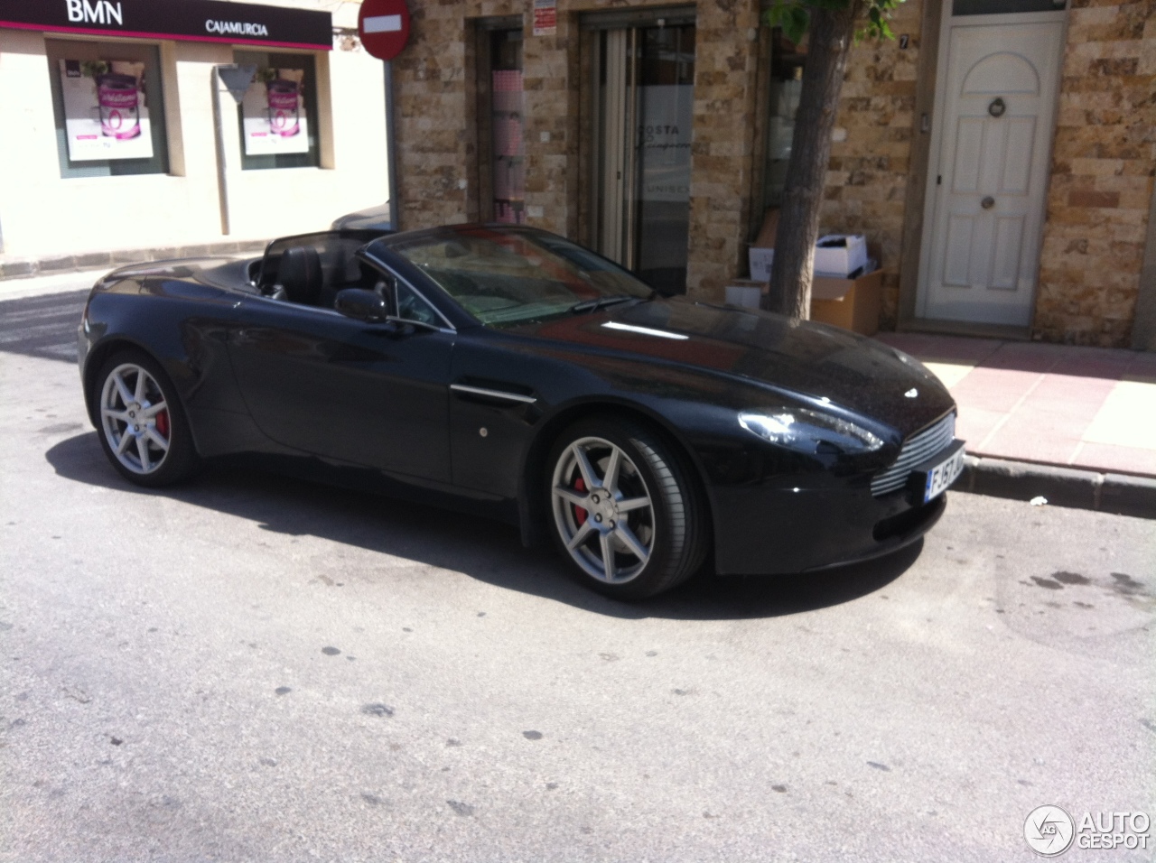 Aston Martin V8 Vantage Roadster