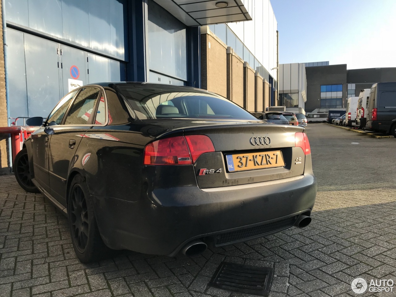 Audi RS4 Sedan