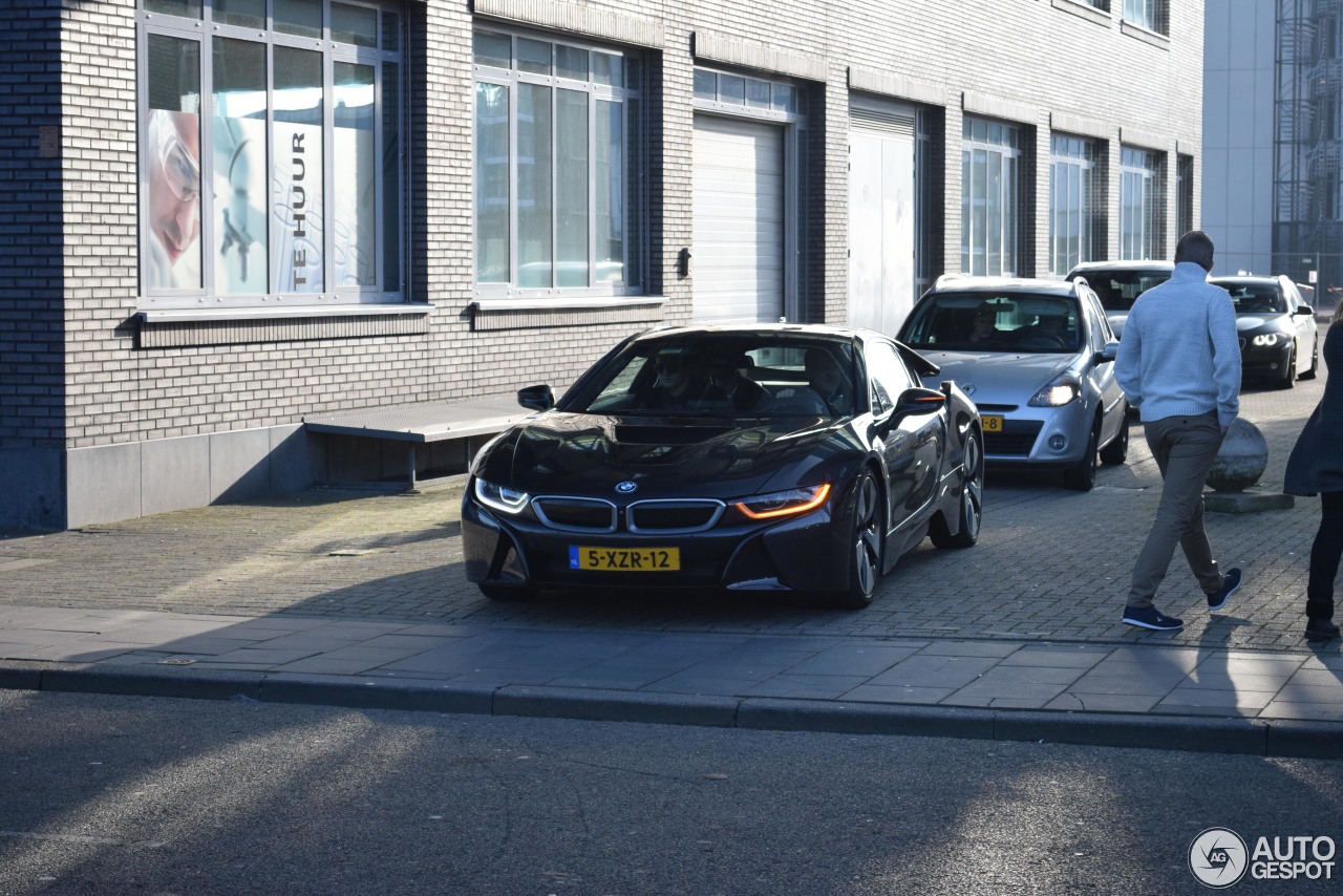 BMW i8