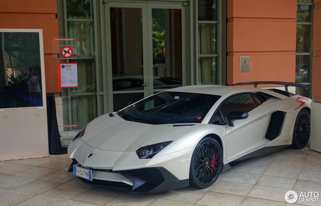 Lamborghini Aventador LP750-4 SuperVeloce