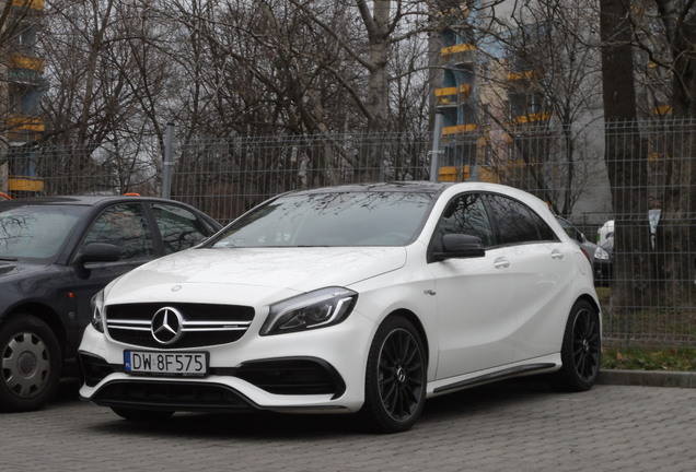 Mercedes-AMG A 45 W176 2015