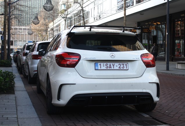 Mercedes-AMG A 45 W176 2015