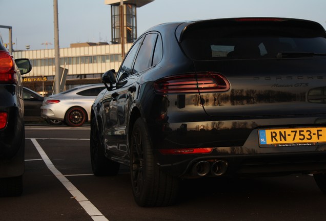 Porsche 95B Macan GTS