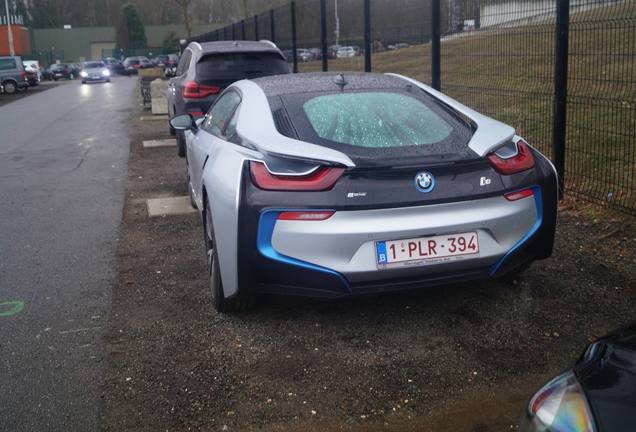 BMW i8