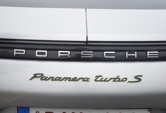 Porsche 971 Panamera Turbo S E-Hybrid