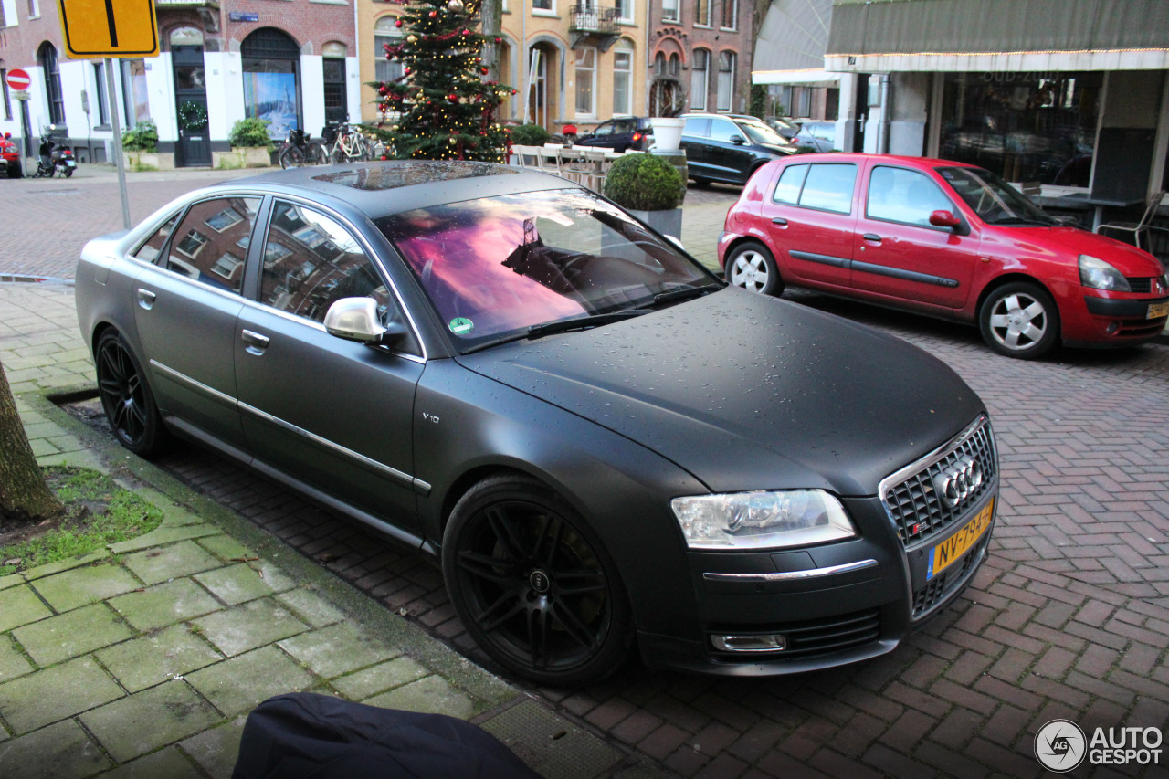 Audi S8 D3