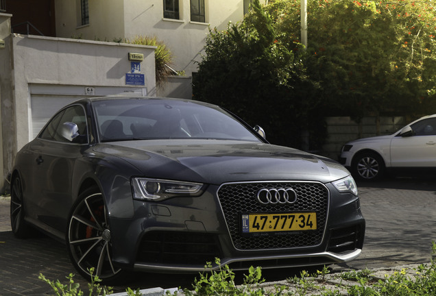 Audi RS5 B8 2012