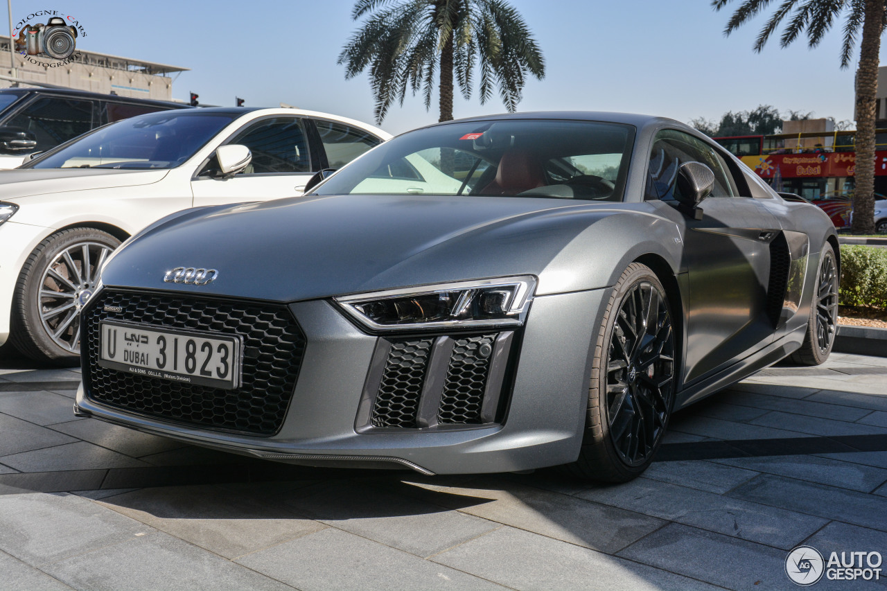 Audi R8 V10 Plus 2015