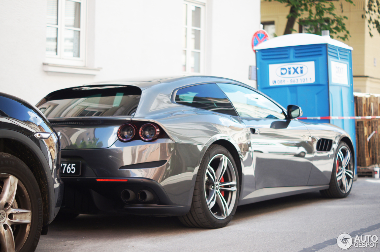 Ferrari GTC4Lusso