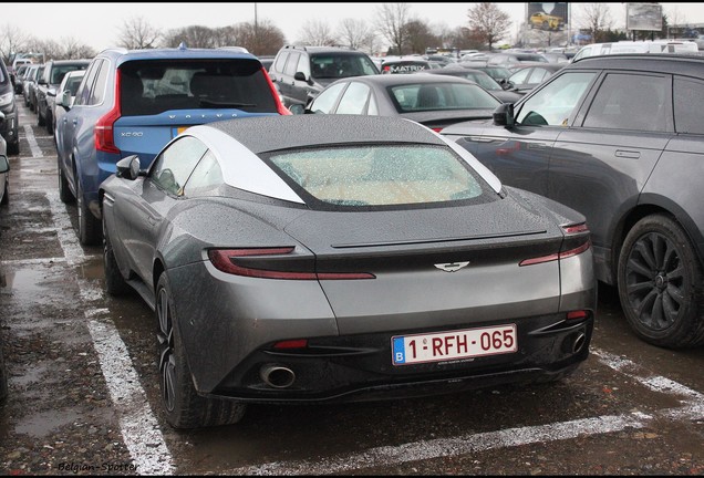 Aston Martin DB11