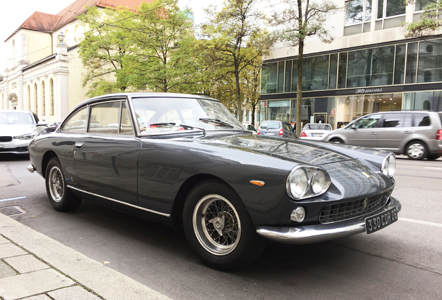 Ferrari 330 GT 2+2 Series I