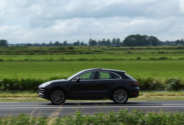 Porsche 95B Macan Turbo