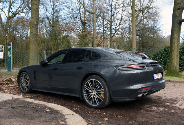 Porsche 971 Panamera Turbo S E-Hybrid