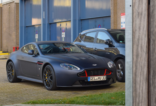 Aston Martin V12 Vantage S Red Bull Racing Edition