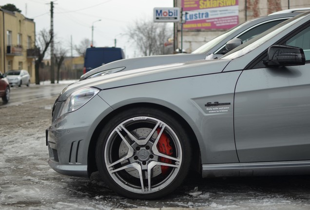 Mercedes-Benz E 63 AMG S212