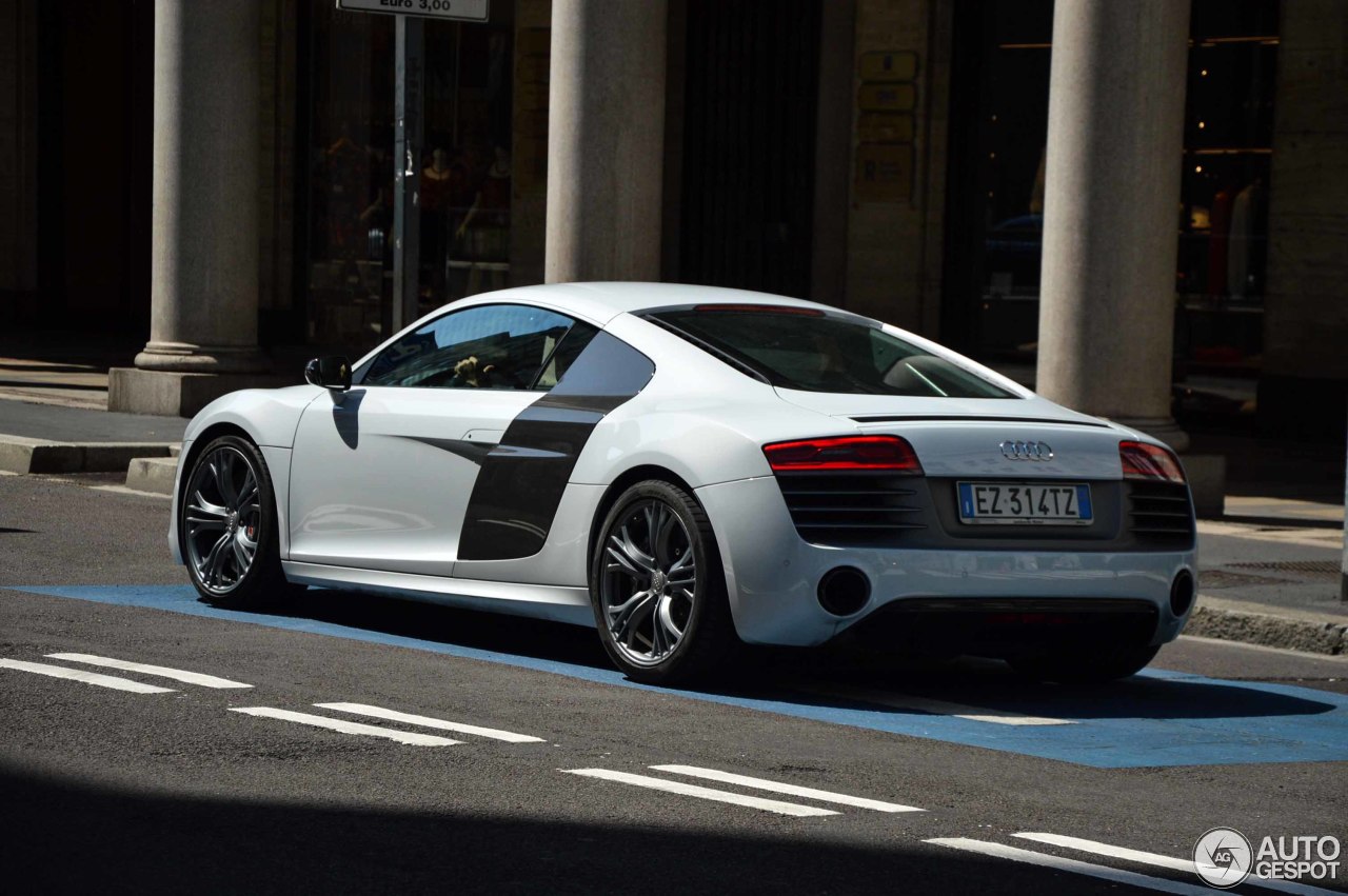 Audi R8 V10 Plus 2013