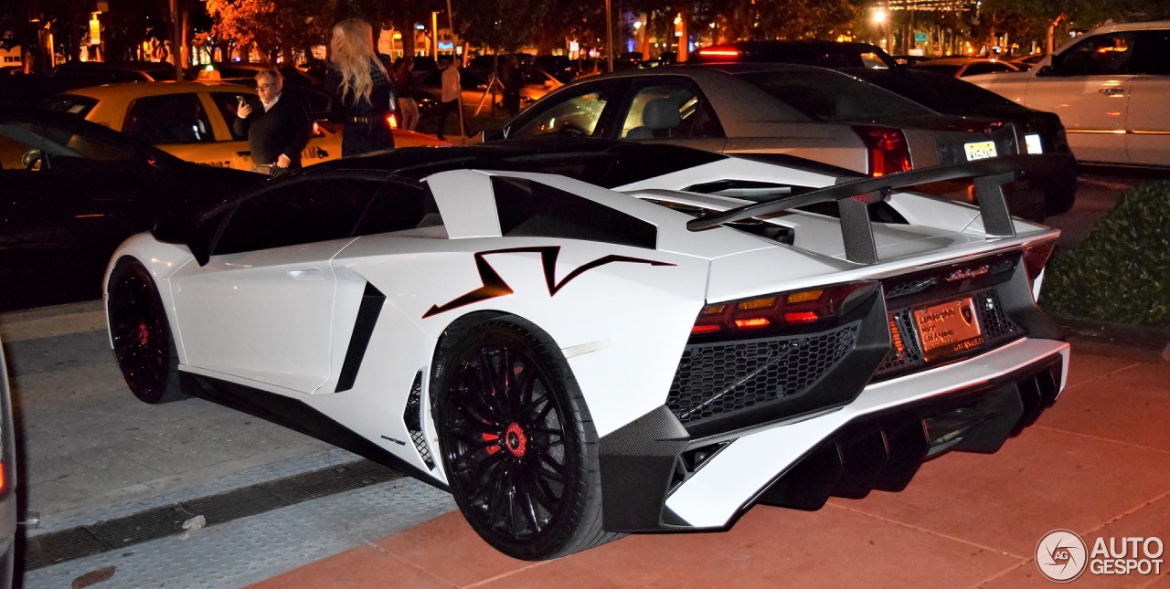 Lamborghini Aventador LP750-4 SuperVeloce Roadster