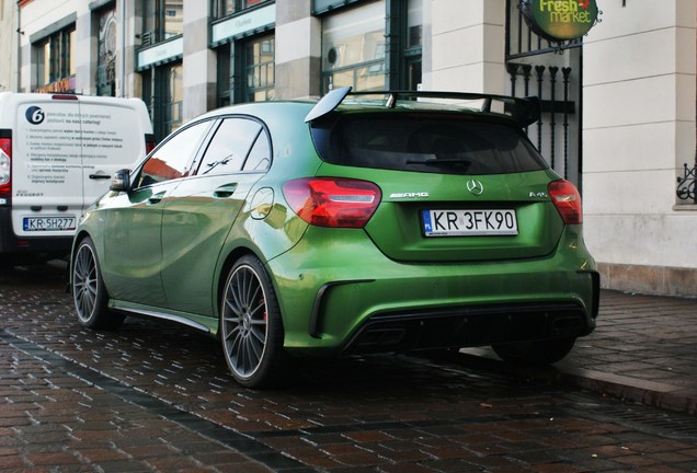 Mercedes-AMG A 45 W176 2015