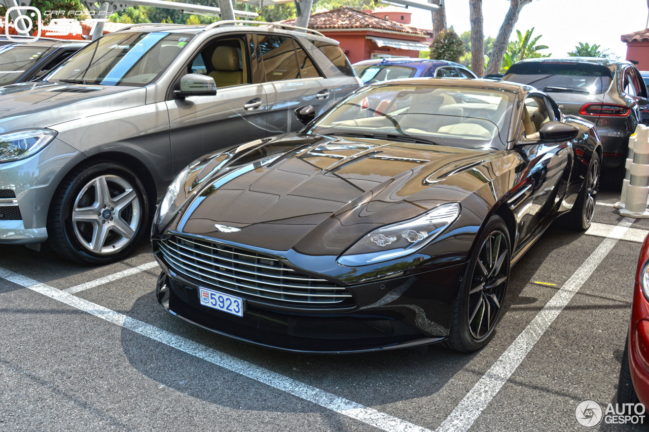 Aston Martin DB11