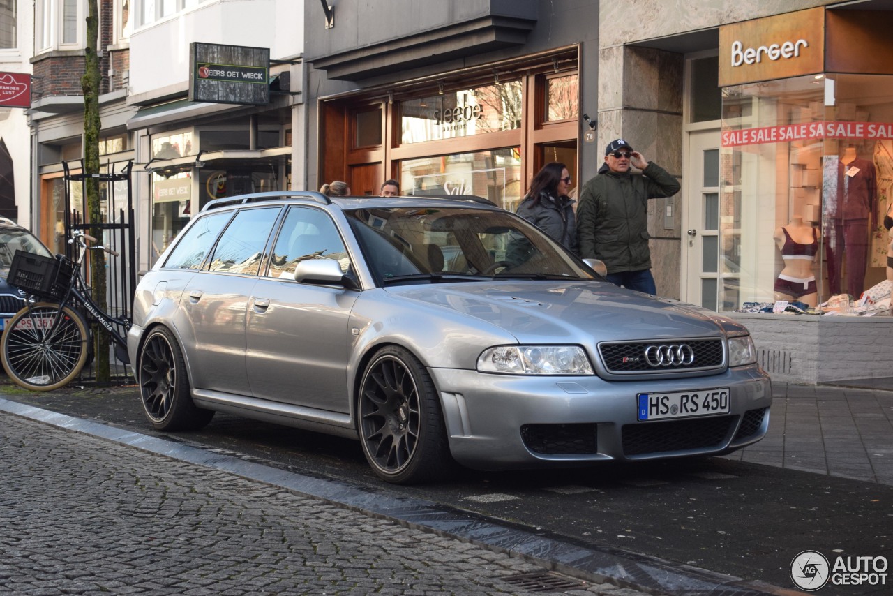 Audi RS4 Avant B5