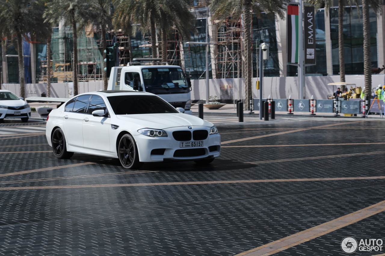 BMW M5 F10 2011