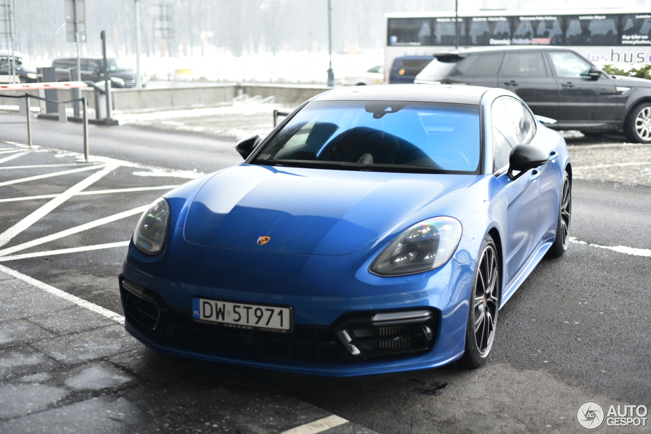 Porsche 971 Panamera Turbo